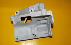 Audi A8 S8 D2 4D A/C compressor mount bracket 057260885