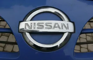 Nissan Interstar Atrapa chłodnicy / Grill 8200233587