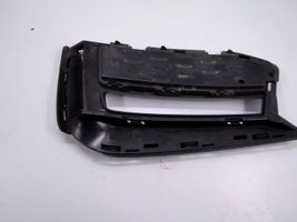 BMW 5 G30 G31 Mascherina inferiore del paraurti anteriore 8064964