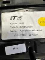 Audi A3 S3 8V Takaosan ilmakanavan tuuletussuuttimen ritilä 8V0819203A