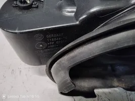 BMW 5 G30 G31 Apdaila aplink degalų bako dangtelį 11884410