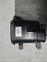 BMW 5 G30 G31 Serbatoio a carbone attivo per il recupero vapori carburante 7371249