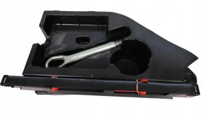 Mercedes-Benz A W176 Boîte à outils A2468900188