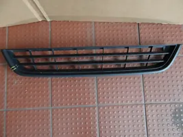 Volkswagen PASSAT CC Grille inférieure de pare-chocs avant 3C8853677