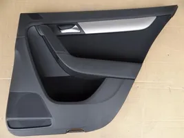 Volkswagen PASSAT B7 Baguette moulure de porte arrière 