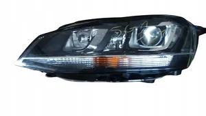 Volkswagen Golf VII Lampa przednia 