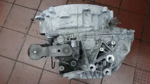 Mercedes-Benz A W176 Mechaninė 6 pavarų dėžė A1762610101