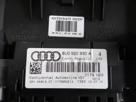 Audi Q3 8U Licznik / Prędkościomierz 8U0920930A