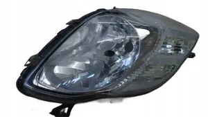 Toyota Yaris Lampa przednia 811700D330