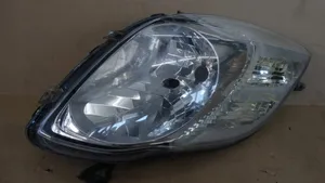 Toyota Yaris Lampa przednia 811700D330