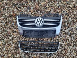 Volkswagen Golf V Etupuskurin ylempi jäähdytinsäleikkö 1K5853651