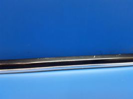 Mercedes-Benz CLK A209 C209 Rivestimento modanatura del vetro della portiera anteriore A2097200324