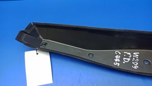 Mercedes-Benz C W204 Rivestimento dell’estremità del parafango A2048890225