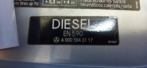 Mercedes-Benz S W220 Tapón del depósito de combustible A0005843117