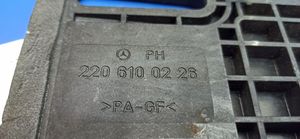 Mercedes-Benz S W220 Staffa di rinforzo montaggio del paraurti posteriore 2206100226
