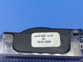 Mercedes-Benz E C207 W207 Éclairage intérieur porte avant A0028201401