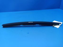 Mercedes-Benz C W204 Rivestimento modanatura del vetro della portiera posteriore A2047300109