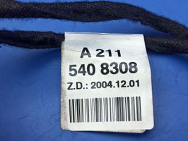 Mercedes-Benz E W211 Cableado de puerta trasera A2115408308