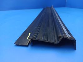 Mercedes-Benz S W126 Side skirt front trim W126