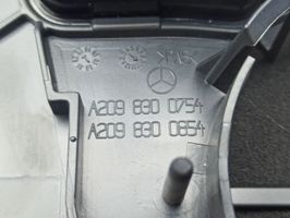 Mercedes-Benz CLK A209 C209 Lango oro grotelės A2098300754