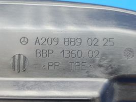 Mercedes-Benz CLK A209 C209 Panel wykończeniowy błotnika A2098890225