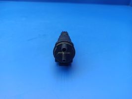 Mercedes-Benz E W211 Vacuum valve 0025401497