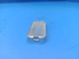 Mercedes-Benz E W211 Luce interna per portiera posteriore A2118250010