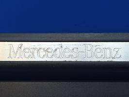 Mercedes-Benz C W203 Priekinio slenksčio apdaila (išorinė) A2036800735
