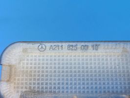 Mercedes-Benz E W211 Aizmugurējo durvju apgaismojums (iekšpusē) A2118250010