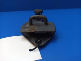 Mercedes-Benz E W211 Anello/gancio chiusura/serratura del vano motore/cofano A2118800360