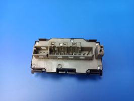 Mercedes-Benz C W202 Botón interruptor de luz de peligro 2028207810