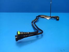 Mercedes-Benz E C207 W207 Tuyau d'alimentation conduite de carburant A2044760826