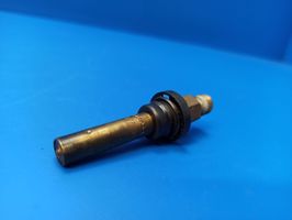 Mercedes-Benz 380 560SEC C126 Fuel injector 0000785823