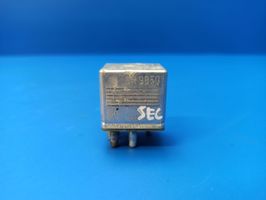 Mercedes-Benz 380 560SEC C126 Other relay 0015420219