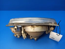 Mercedes-Benz COMPAKT W115 Lampa przednia K14029