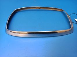 Mercedes-Benz COMPAKT W115 Rivestimento sotto il faro/fanale 100710