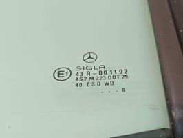 Mercedes-Benz SLK R170 Aizmugurējais virsbūves sānu stikls 001193