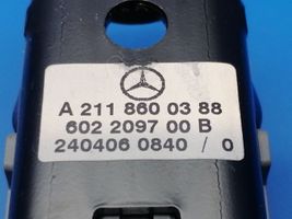 Mercedes-Benz E W211 Turvavyön korkeudensäädin A2118600388