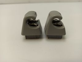 Mercedes-Benz E W211 Clip/gancio/supporto per aletta parasole 