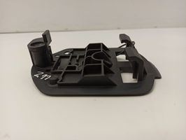 Mercedes-Benz E W211 Staffa supporto del triangolo d’emergenza 2118900814