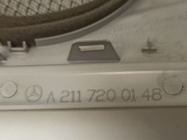 Mercedes-Benz E W211 Grilles, couvercle de haut-parleur porte avant 2117200148