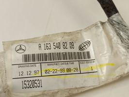 Mercedes-Benz ML W163 Cablaggio porta anteriore A1635408208