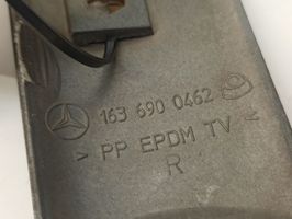 Mercedes-Benz ML W163 Rivestimento portiera posteriore (modanatura) 1636900462