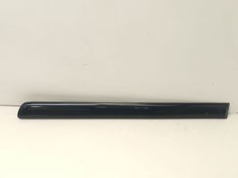 Mercedes-Benz ML W163 Moulure de porte arrière 1636900362