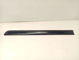 Mercedes-Benz ML W163 Moulure de porte arrière 1636900362