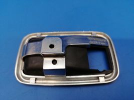 Mercedes-Benz E W123 Copertura per maniglia portiera posteriore 1087660511