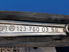 Mercedes-Benz E W123 Klamka zewnętrzna drzwi tylnych 1237600359