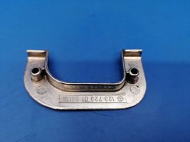 Mercedes-Benz E W123 Altro elemento di rivestimento della portiera posteriore 1237230124