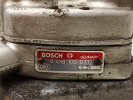 Mercedes-Benz E W123 Kaasutin 0438120816