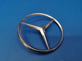 Mercedes-Benz E W123 Emblemat / Znaczek tylny / Litery modelu 1267580058